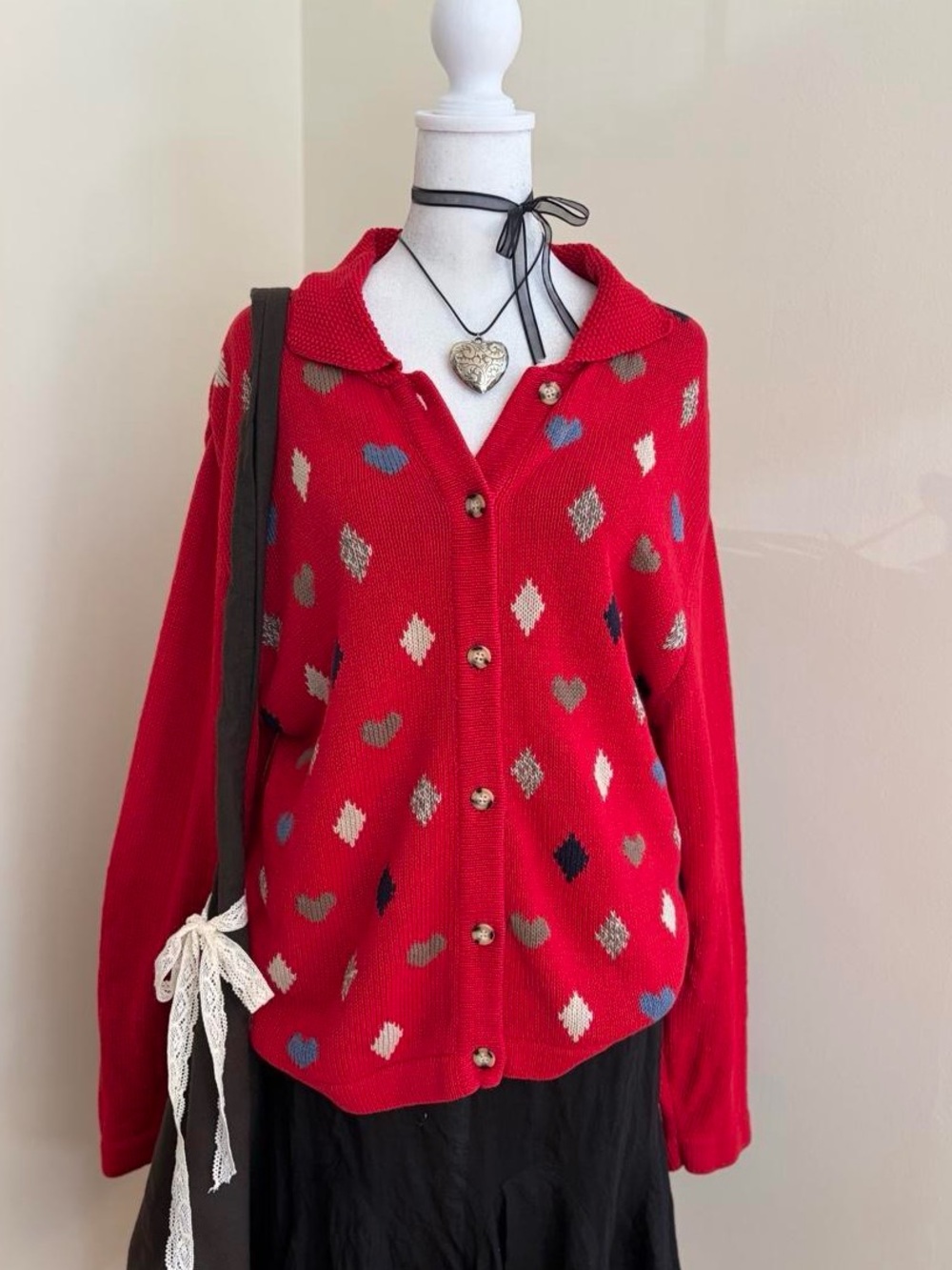 Vintage 90s Queen of Hearts slouchy red cotton knit cardigan sweater jester M